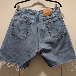 LEVIS VINTAGE Cutoffs